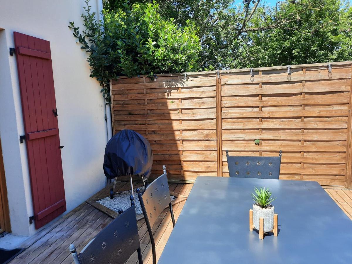 Maison Cheptainville Avec Terrasse Sur Verdure Exterior foto